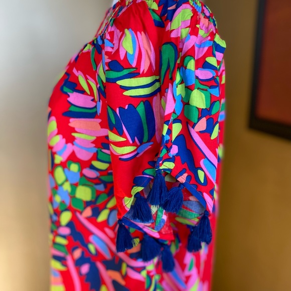 Escapada Living Tasseled Tropical top - Picture 5 of 11